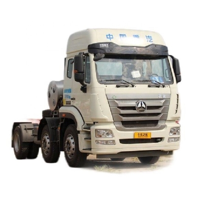 SinotruK Haohan J7G 251 350 chevaux Tête de camion GNL avec 12 changements vers l' avant à prix abordable