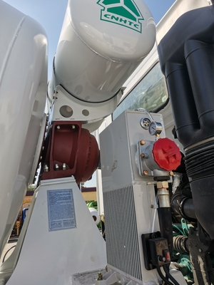 2012 Année utilisée HOWO bétonneuse avec moteur 95kw/2400rpm abordable