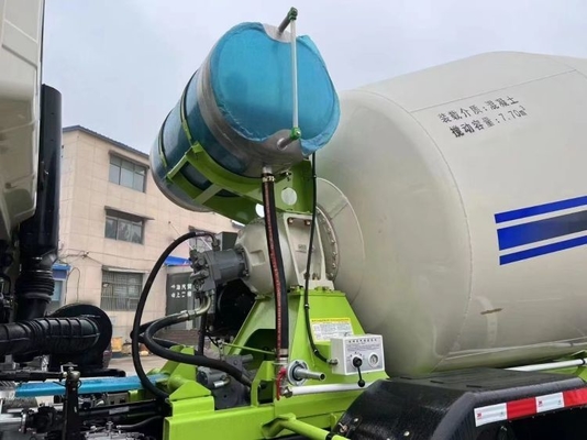 Temps de charge élevé 12 camions de mélange de béton cubes pour les ateliers de matériaux de construction Efficacité