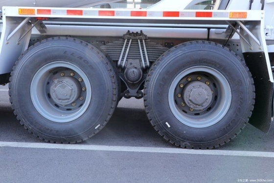 Boutique 340HP HOWO T5G 8X4 7,7 Carré camion de mélange de béton pour les marchés de pays