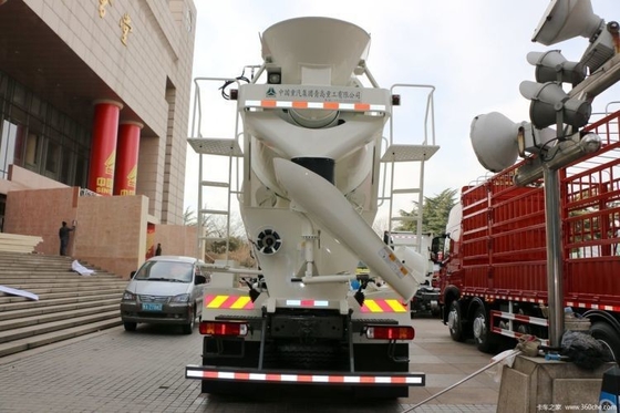 HOWO T5G 340HP 8X4 camion de mélangeur de béton carré avec norme d'émission Euro 2/3/4/5