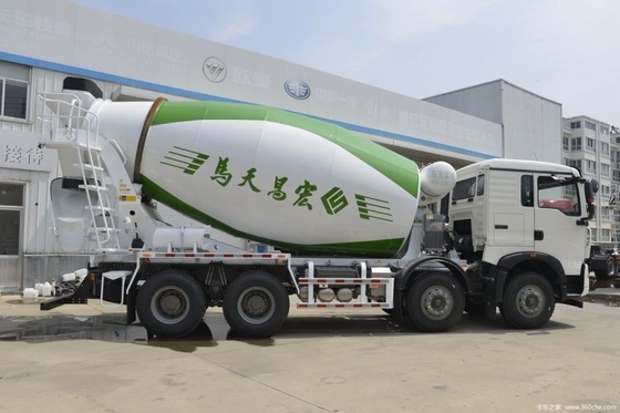 Sinotruk HOWO TX6 340 HP 8X4 7,37 Carré camion de mélangeur de béton pour les besoins du client