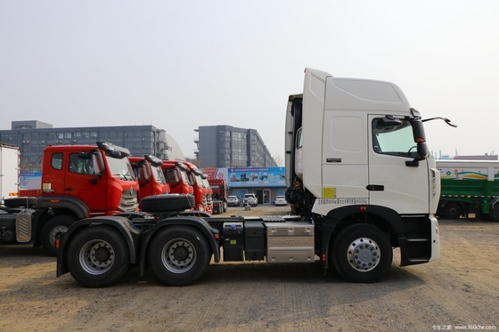 7100x2496x3958mm Boutique HOWO HOWO T7H 6*4 Tracteur avec fenêtre manuelle