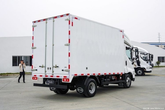Le camion léger électrique BYD T5D Le choix optimal pour les besoins de transport logistique