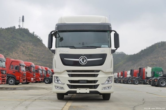 À gauche, Dongfeng Tianlong KX 4*2 6*4 Tête de tracteur GNL avec contrôle de stabilité