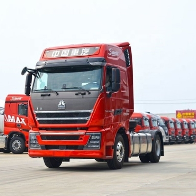 SinotruK HOWO TH7 Camion lourd 6X2 4X2 6*4 Camion tracteur d'une capacité de réservoir de carburant ≥ 600L