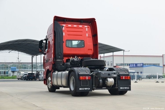 SinotruK HOWO TH7 Camion lourd 6X2 4X2 6*4 Camion tracteur d'une capacité de réservoir de carburant ≥ 600L