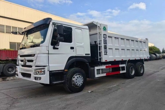 Direction droite camion lourd national utilisé HOWOV7 6X4 440HP camion de décharge 5,8m voiture spéciale