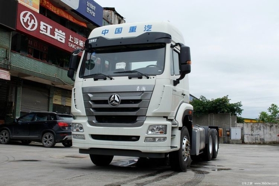 12 Changement vers l'avant SinotruK Haohan J7G 4*2 6*4 CHG GNL Tête de traction spéciale du camion