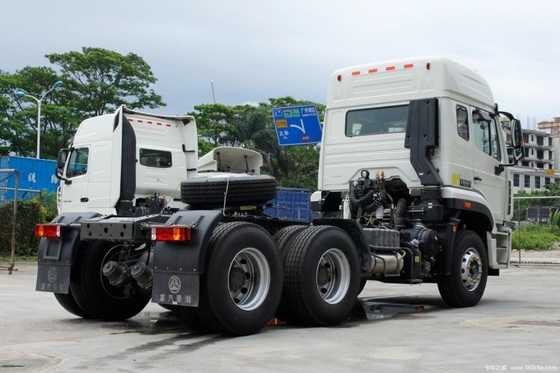 12 Changement vers l'avant SinotruK Haohan J7G 4*2 6*4 CHG GNL Tête de traction spéciale du camion