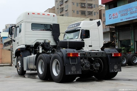 12 Changement vers l'avant SinotruK Haohan J7G 4*2 6*4 CHG GNL Tête de traction spéciale du camion