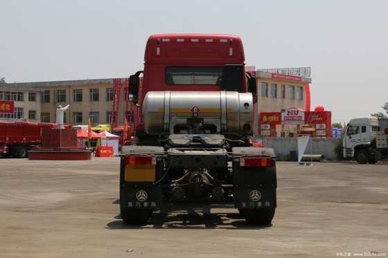 SinotruK Haohan J7G Camion lourd 4*2 6*4 Camion de traction CHG GNL avec une capacité de 31-40T