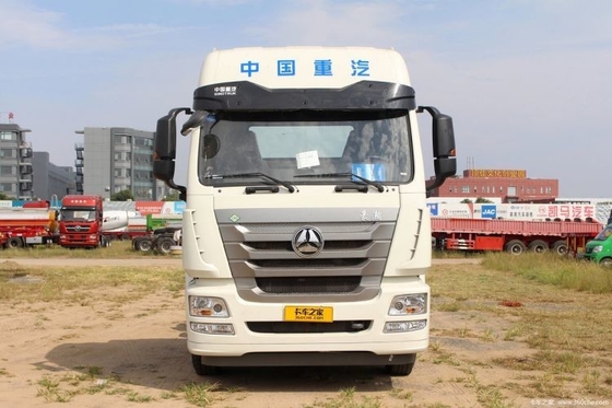 SinotruK Haohan J7G 251 350 chevaux Tête de camion GNL avec 12 changements vers l' avant à prix abordable