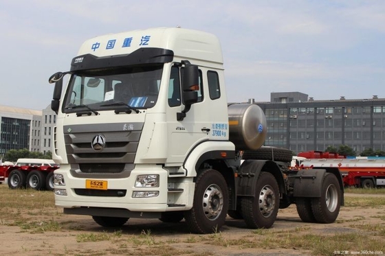 SinotruK Haohan J7G 251 350 chevaux Tête de camion GNL avec 12 changements vers l' avant à prix abordable