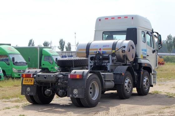 SinotruK Haohan J7G 251 350 chevaux Tête de camion GNL avec 12 changements vers l' avant à prix abordable