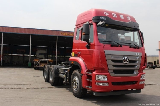 SinotruK Haohan J7B 4*2 6*4 camion de traction au GNL à CHG avec une capacité de réservoir de carburant de 400 à 500 litres
