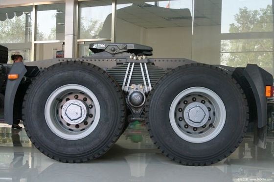 6*4 Main gauche/droite du véhicule HOWO A7 CHG Tracteur GNL Tête de camion avec régulateur de vitesse