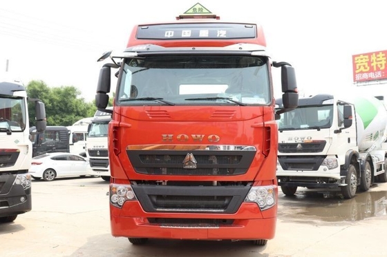 Sinotruk HOWO T7H 440HP 6X4 Tracteur chimique dangereux avec une capacité de réservoir de carburant de 500-600L