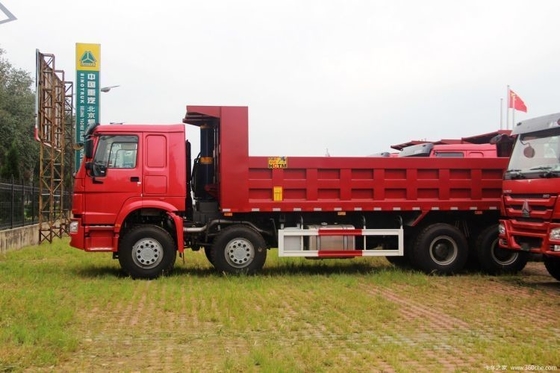 Hot Boutique Truck lourd HOWO 380HP 8X4 6X4 4X2 Truck de décharge avec réservoir de chargement 8x2.3x1.3
