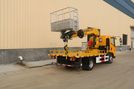 Puissance de 150 chevaux Boutique d'occasion Howo 16m-30m Camion de travail aérien avec grue de camion