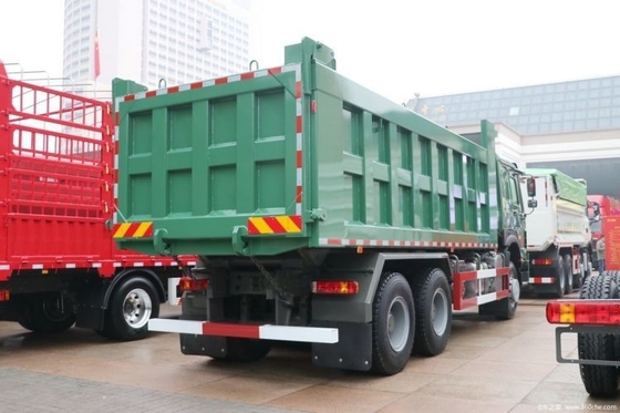 Camion lourd national HOWO 6X4 336 chevaux Camion déchargeur pour 21-30T de charge et 2 passagers