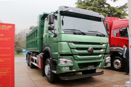 Camion lourd national HOWO 6X4 336 chevaux Camion déchargeur pour 21-30T de charge et 2 passagers
