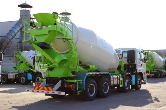 Fukuda Auman ETX 340 chevaux 8X4 7,87 carrés camion de mélange de béton