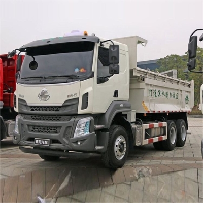 Dongfeng Liuqi Chenglong H5 310 HP 6X4 tête de camion de traction avec le numéro de changement arrière 2
