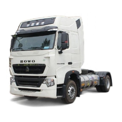 4X2 à gauche à la conduite Sinotruk HOWO T7H 440HP Camion tracteur GNL avec 16 rapports avant