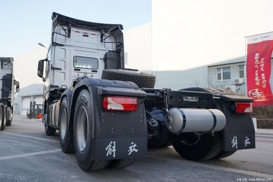 FAW Jiefang J7 Camion lourd 560HP 6X4 Grand camion de traction avec système multimédia