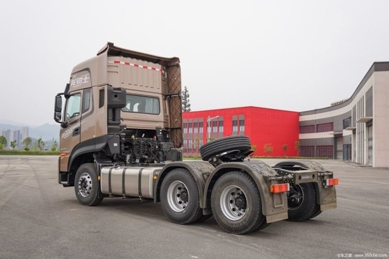 Véhicule commercial Dongfeng Tianlong KL Poids lourd 520HP 6X4 Tête de camion de traction