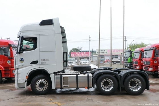 Camion d'occasion Delong X6000 560 HP 6x4 Tête de camion de traction avec une demi- rangée de rangées de sièges