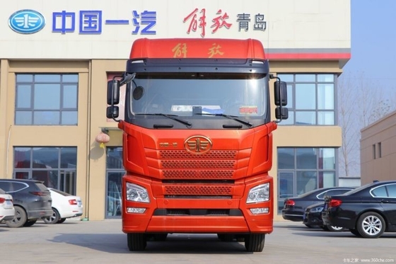 Qingdao Jiefang JH6 version pilote 2.0 550 ch 6X4 camion tracteur avec capacité du moteur 8L