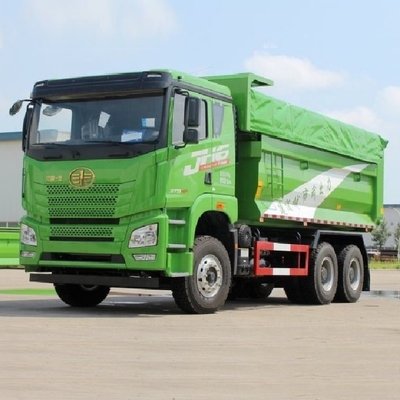Tsingdo Liberation JH6 375 chevaux 6X4 5,6m camions à ordures utilisés mais en excellent état