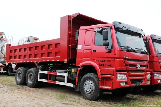 Écran tactile utilisé HOWO Camion lourd 340 HP 6X4 5,6m Camions à décharge pour 2 passagers