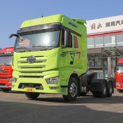 FAW Jiefang J7 camion lourd 6X4 GNL camion de traction 530 chevaux moteur et contrôle de vitesse ACC