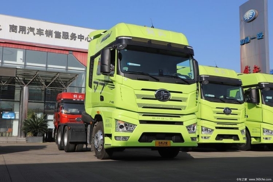 FAW Jiefang J7 camion lourd 6X4 GNL camion de traction 530 chevaux moteur et contrôle de vitesse ACC