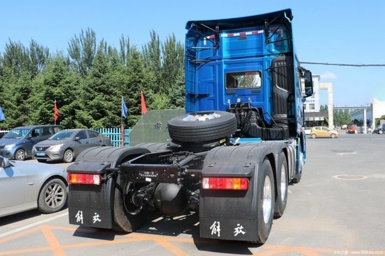 FAW Jiefang J7 GNL CHG 371 375HP 4*2 6*4 6*2 Tracteur de charge à vitesse maximale de 120 km/h