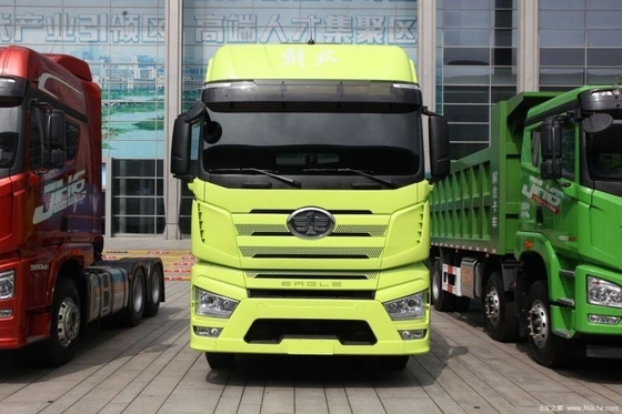 Boutique Tête de camion d'occasion FAW Jiefang J7 Poids lourd 560HP 4X2 Tracteur Camion de choix