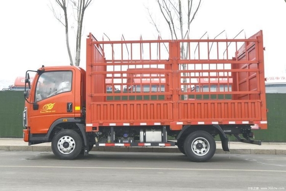 Dimension du réservoir de chargement 4,15*2,45*2,3m Camion lourd HOWO Wang 4X2 160 HP Camion léger à grille