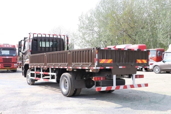 Camion lourd national Sinotruk HOWo NX 220HP 4X2 6,75m Camion à obstacles pour camionnettes