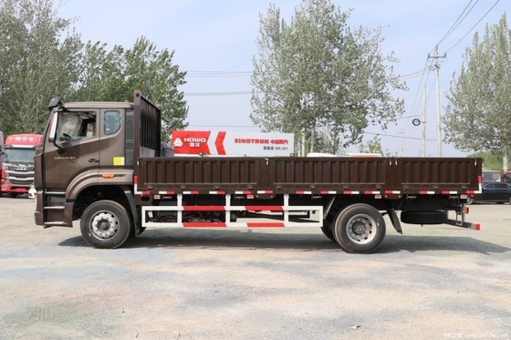 Camion lourd national Sinotruk HOWo NX 220HP 4X2 6,75m Camion à obstacles pour camionnettes