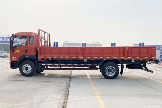 Camion lourd national HOWO G5X Carte moyenne 220HP 4X2 6,75m Camion à obstacles