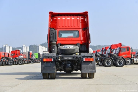 Trois rangées de sièges rangées Dongfeng Tianlong KL 385 HP 4X2 camions tracteurs avec écran tactile