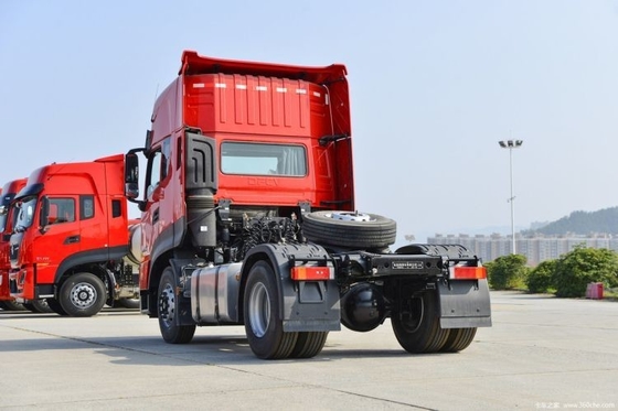 Trois rangées de sièges rangées Dongfeng Tianlong KL 385 HP 4X2 camions tracteurs avec écran tactile