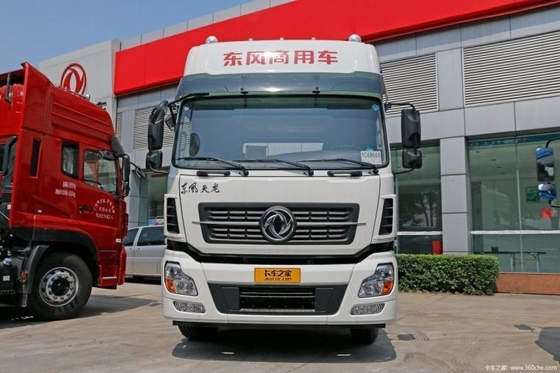 Camion lourd Dongfeng Tianlong340 HP Camions tracteurs 4*2 avec transmission manuelle