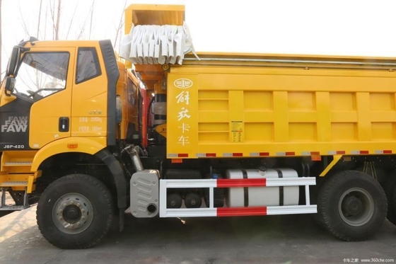 420 HP 6X4 Faw Jiefang J6P Poids lourd camion de montagne version décharge avec écran tactile