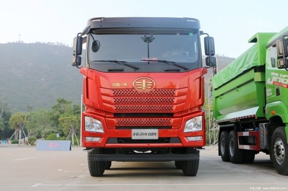 - Prêt Qingdao Jiefang JH6 camion lourd 430 ch 8x4 8,2m camion de décharge avec ABS et ESC