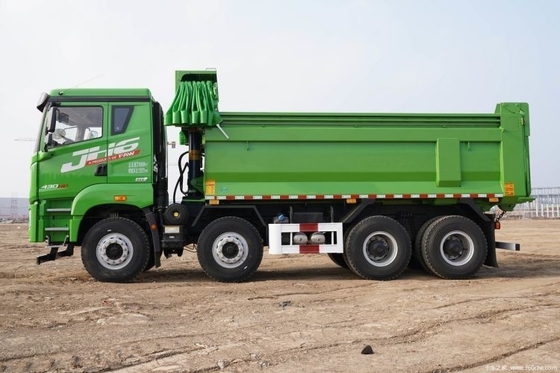 Professionnel de Qingdao Jiefang JH6 430 HP 8X4 6 mètres camions de décharge avec pneu numéro 12