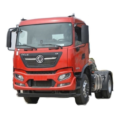 Vous pouvez vous procurer un tracteur Dongfeng Tianjin KR 300HP 4X2 avec une capacité de moteur de 6 à 8 litres.